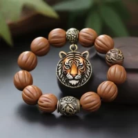 属虎的不能戴什么东西：属虎的不能戴什么东西能戴核尖手串