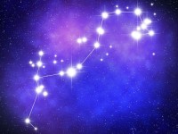 2025年天蝎座全年运势：3大转折点与财富指南